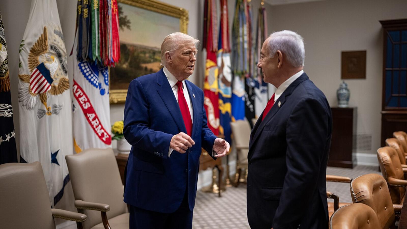 Trump greets Bibi, May 2025