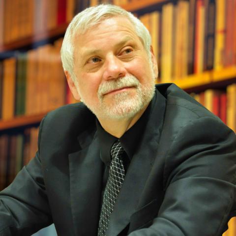 Edwin at Guilford with bookshop bg